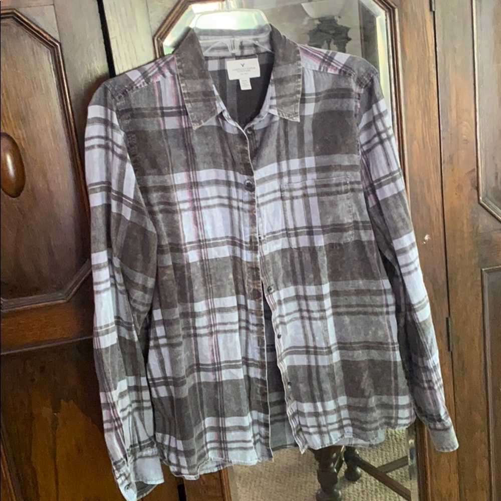 American Eagle plaid shirt